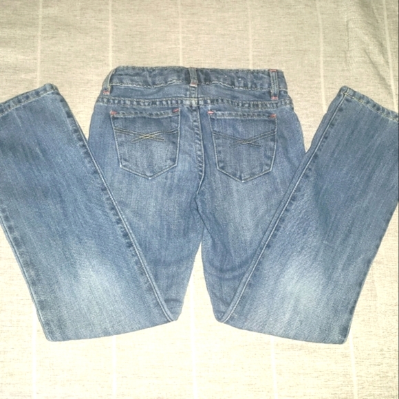 Girls GAP Denim Embroidered Jeans 7 - Picture 2 of 3
